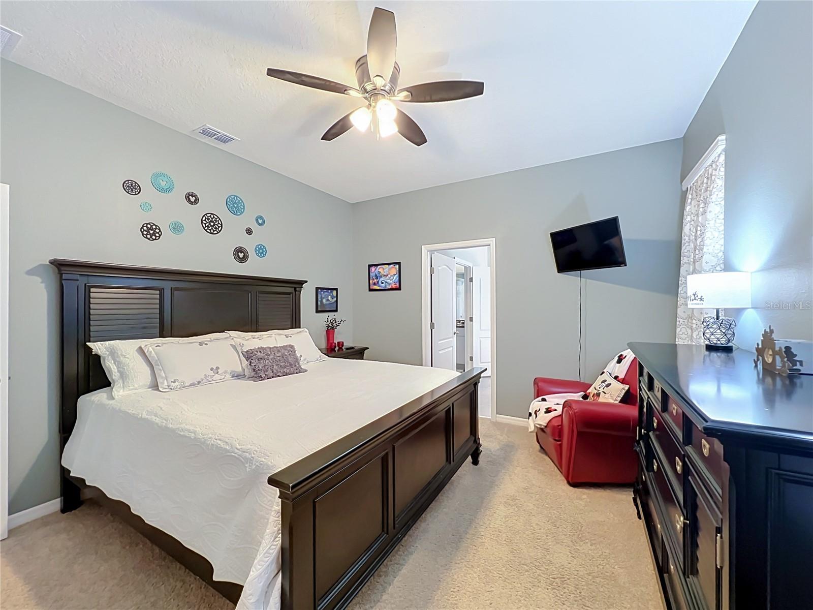7647 Oakmoss Loop Property Photo 17
