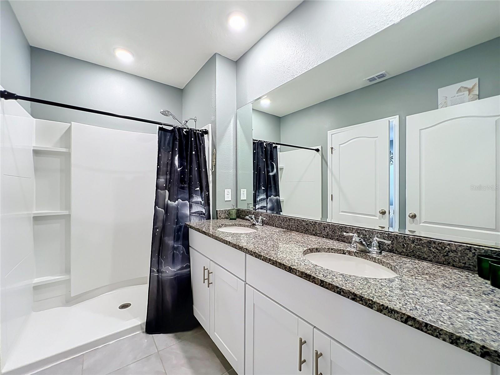 7647 Oakmoss Loop Property Photo 21