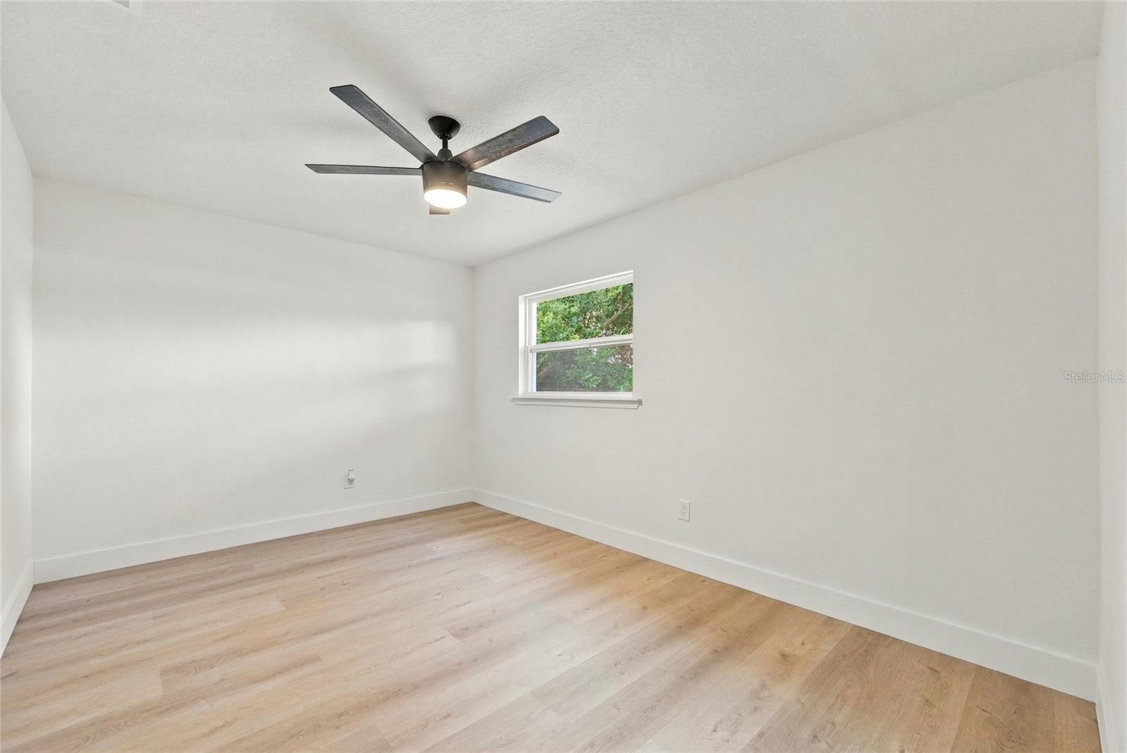 2470 Ivan Ct Property Photo 24