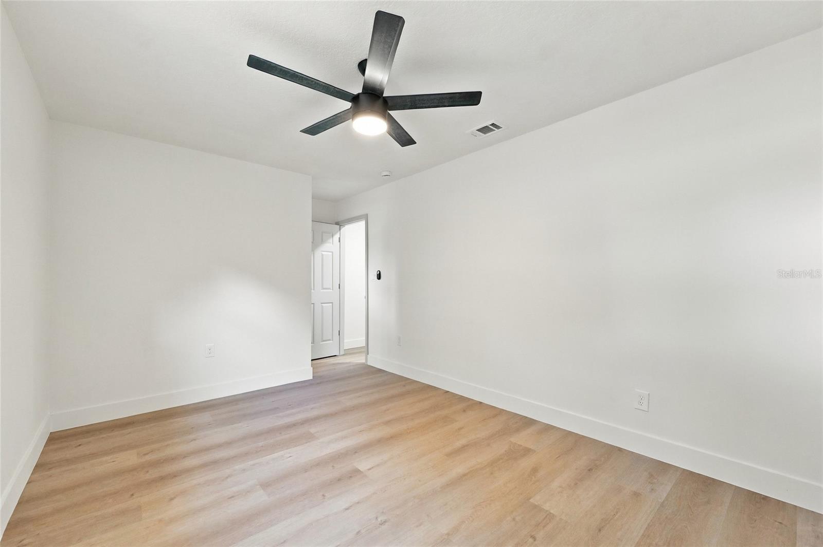 2470 Ivan Ct Property Photo 25