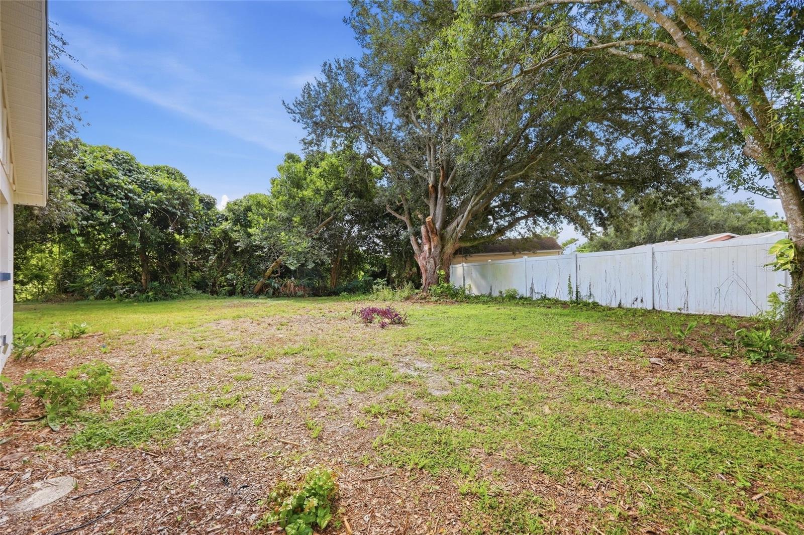 2470 Ivan Ct Property Photo 32