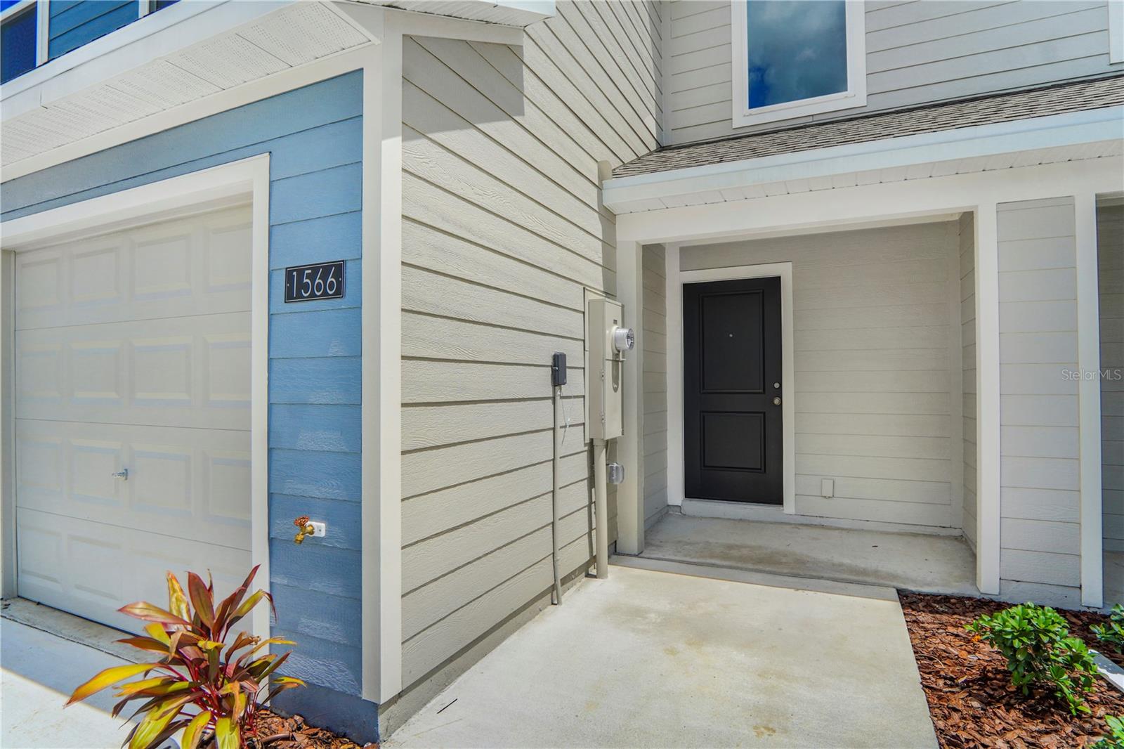 1566 Plank Pl Property Photo 5