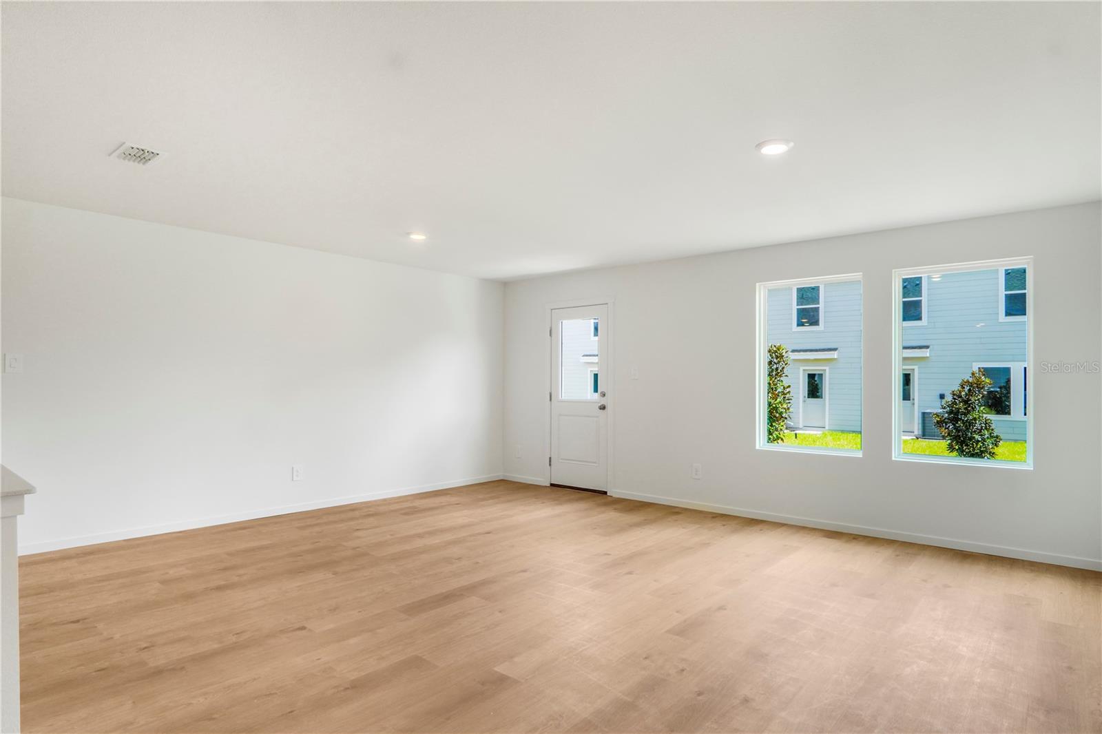 1566 Plank Pl Property Photo 12