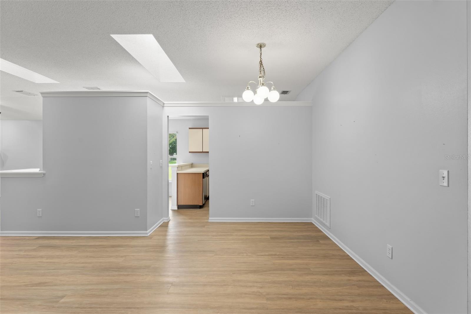 1280 Tyler Lake Cir Property Photo 4