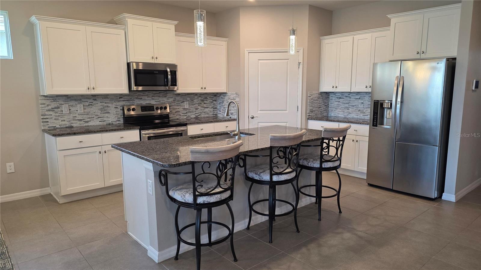 13318 Waterleaf Garden Cir Property Photo 5