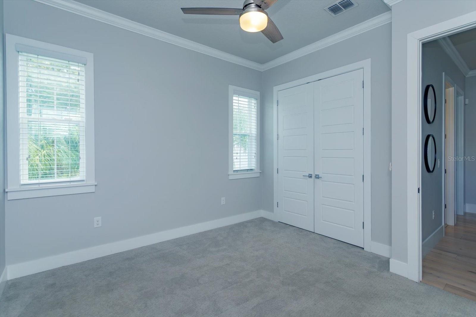533 Country Club Dr Property Photo 24