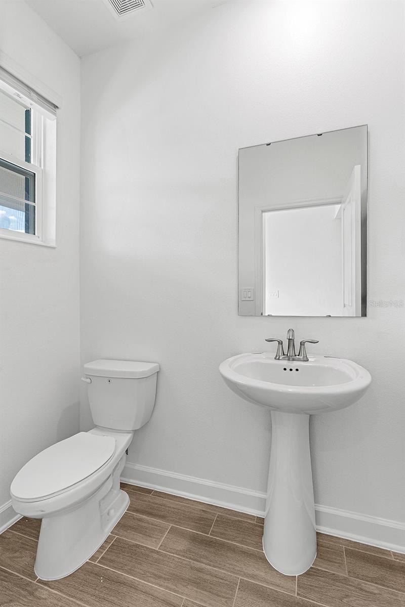 3075 Addison Blvd Property Photo 5