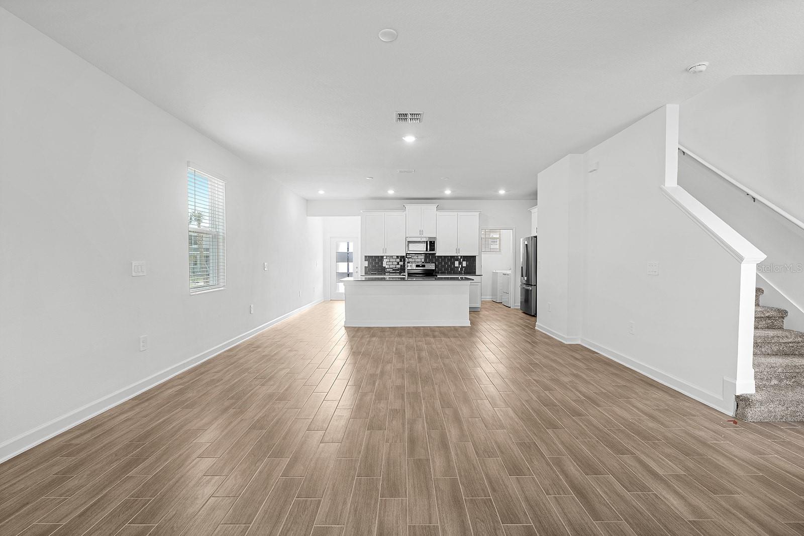 3075 Addison Blvd Property Photo 13