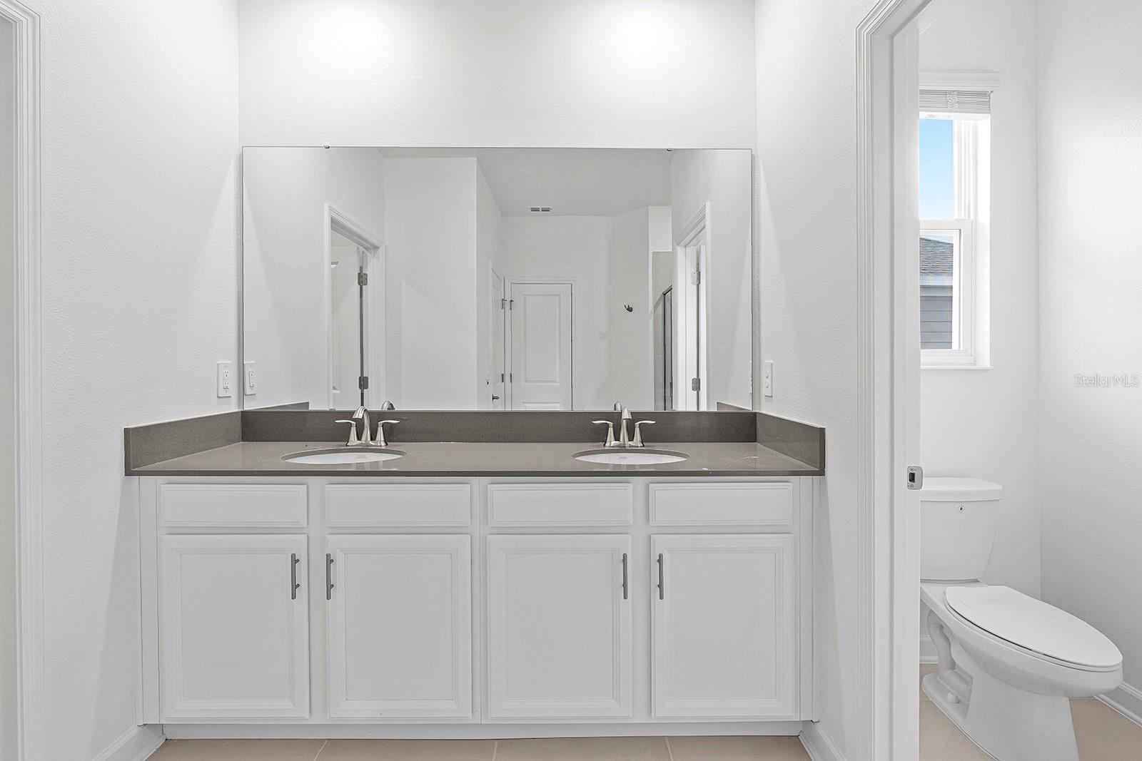 3075 Addison Blvd Property Photo 20