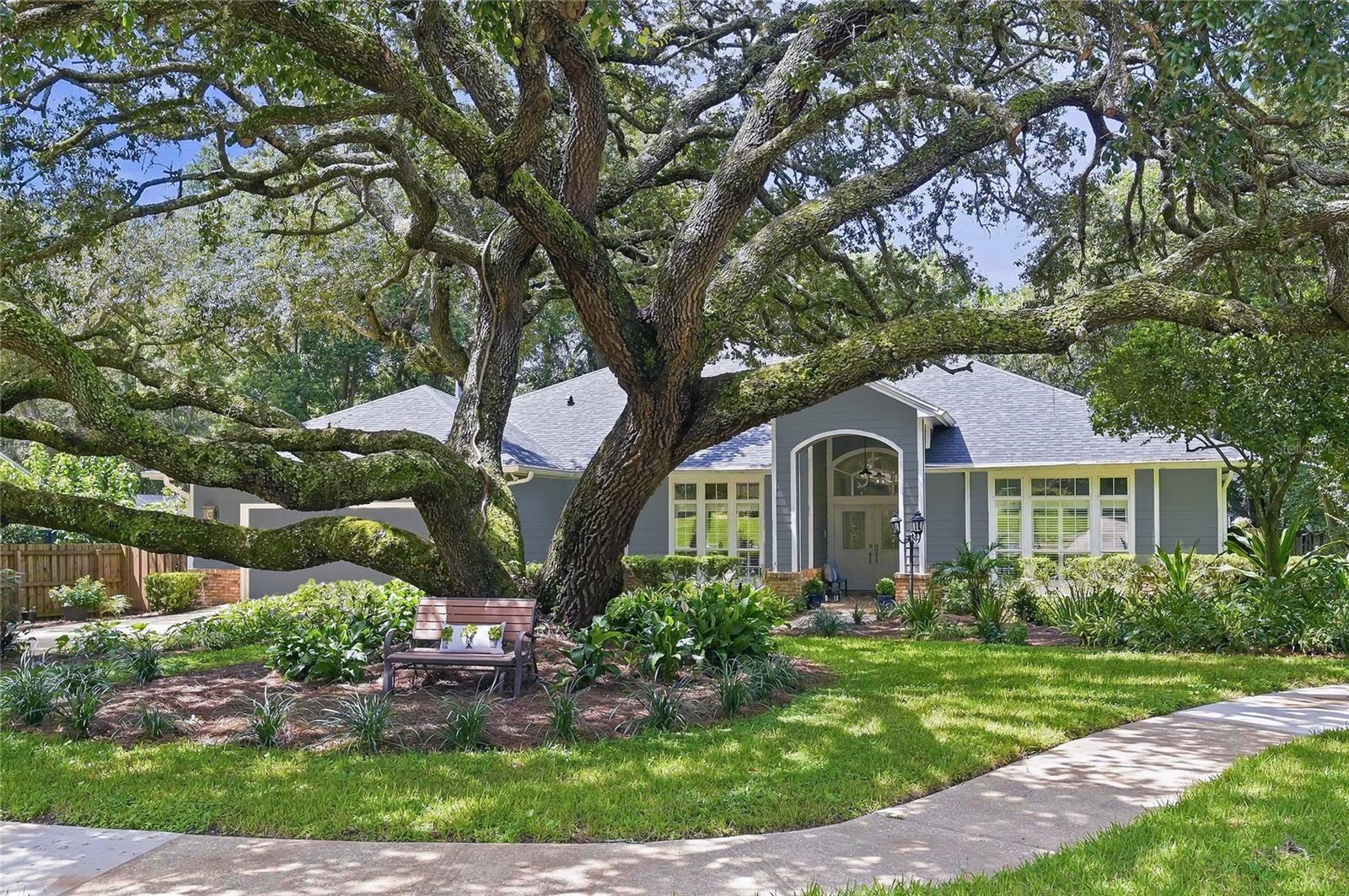 618 Crooked Pine Ct Property Photo 2
