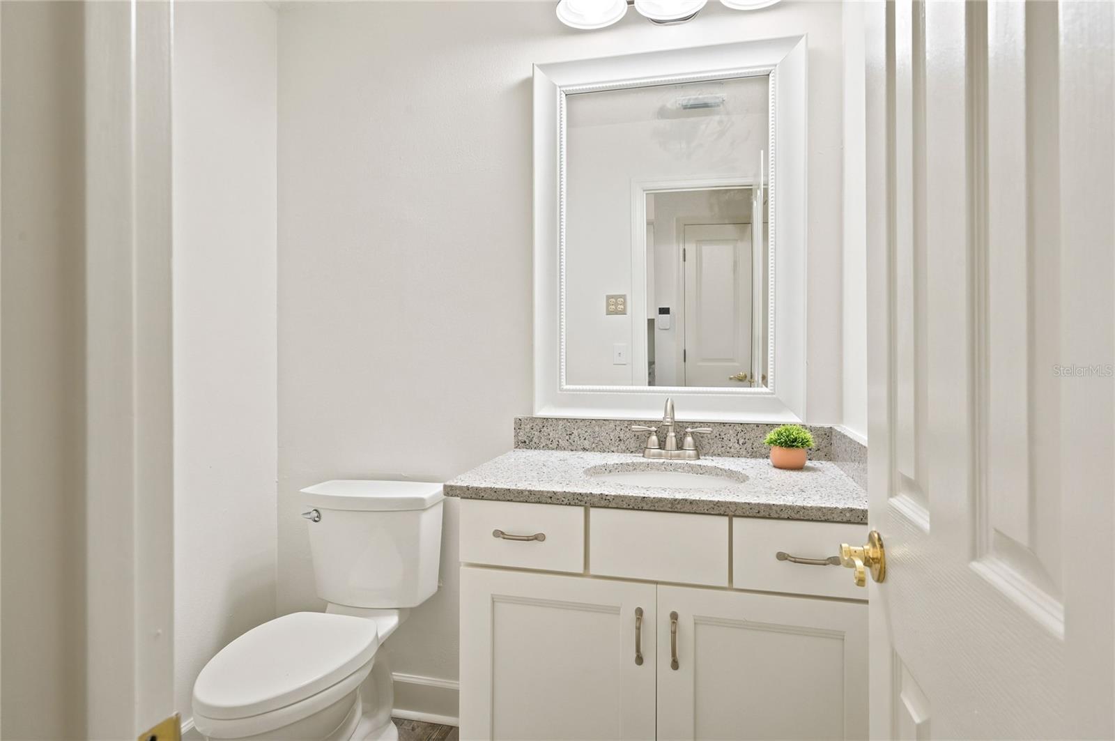 618 Crooked Pine Ct Property Photo 26