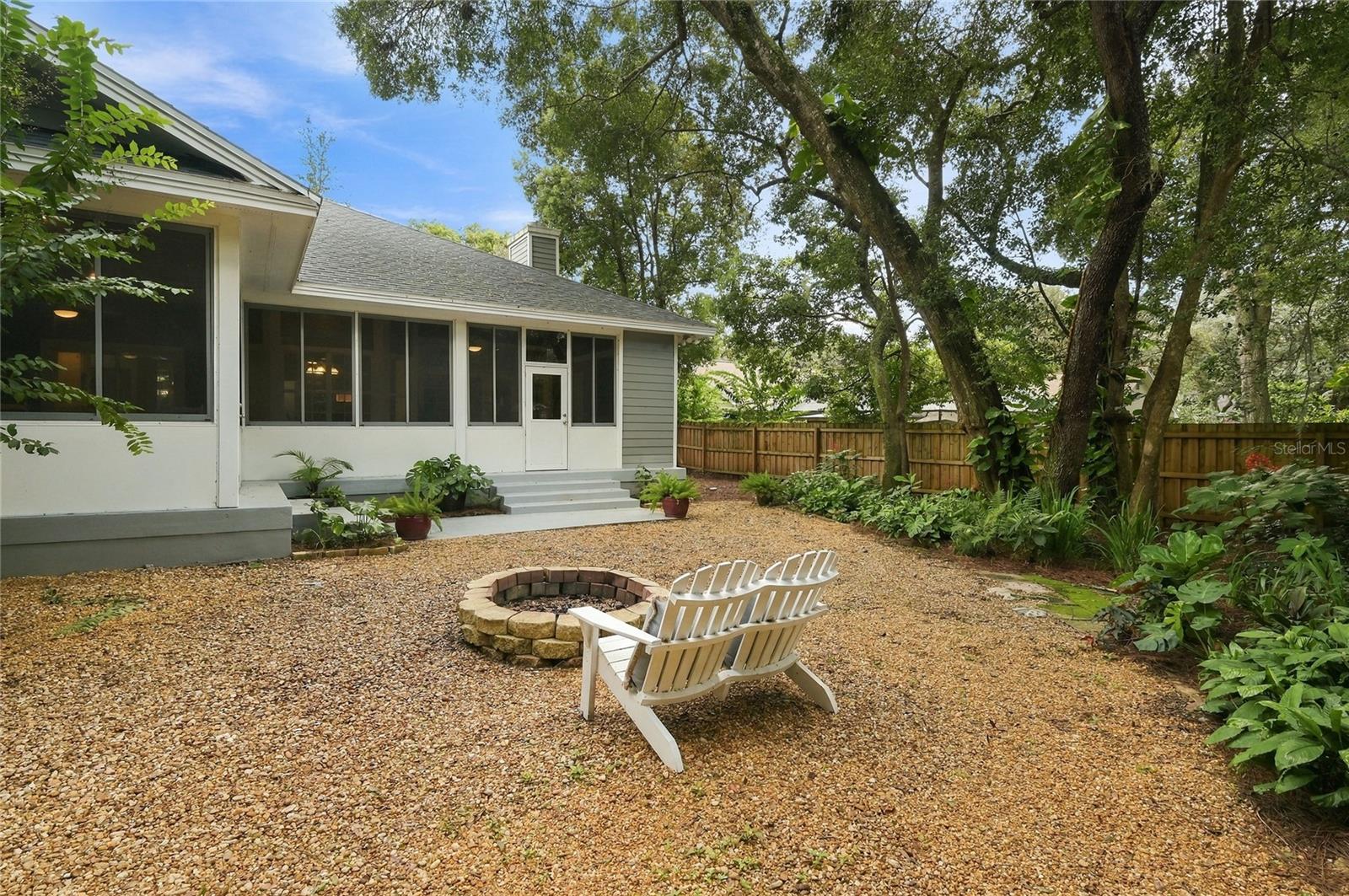618 Crooked Pine Ct Property Photo 44
