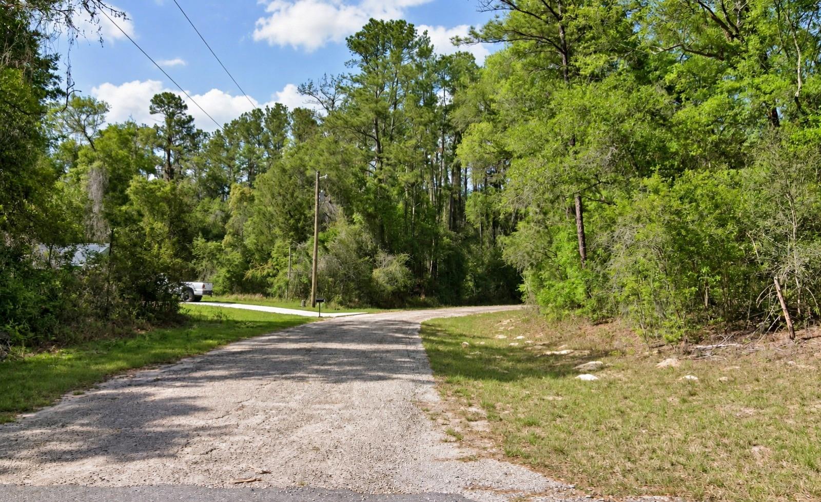 619 E Byrd Loop Property Photo 3