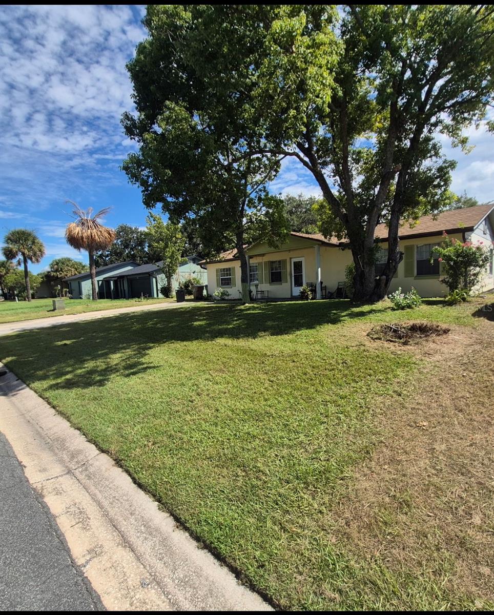 255 Gardenia Rd Property Photo 2