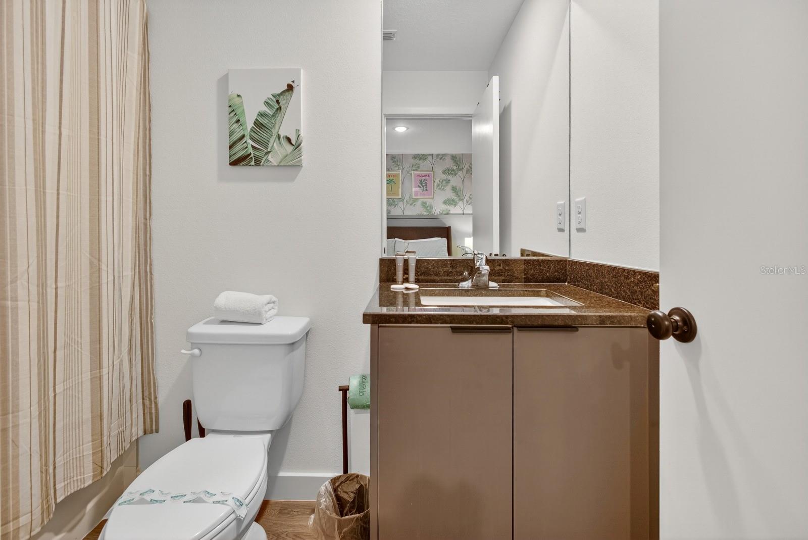 O6440876 Property Photo 20