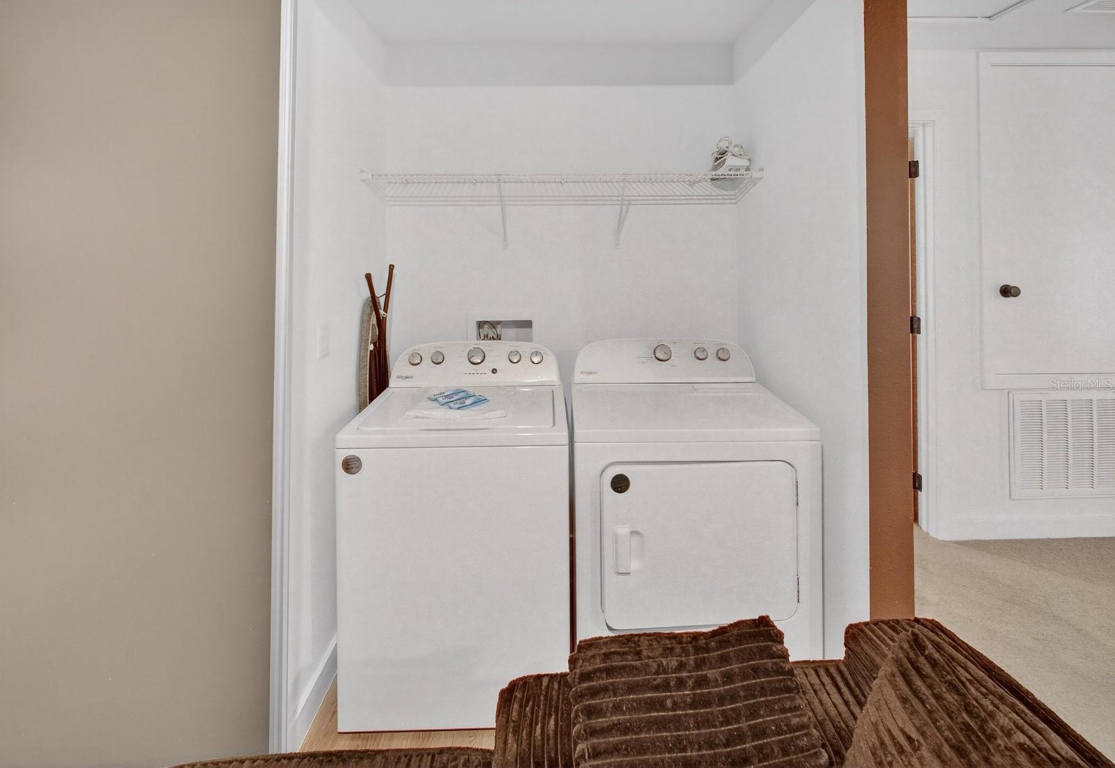 O6440876 Property Photo 24