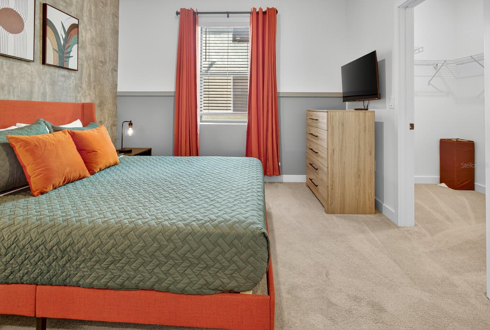O6440876 Property Photo 31