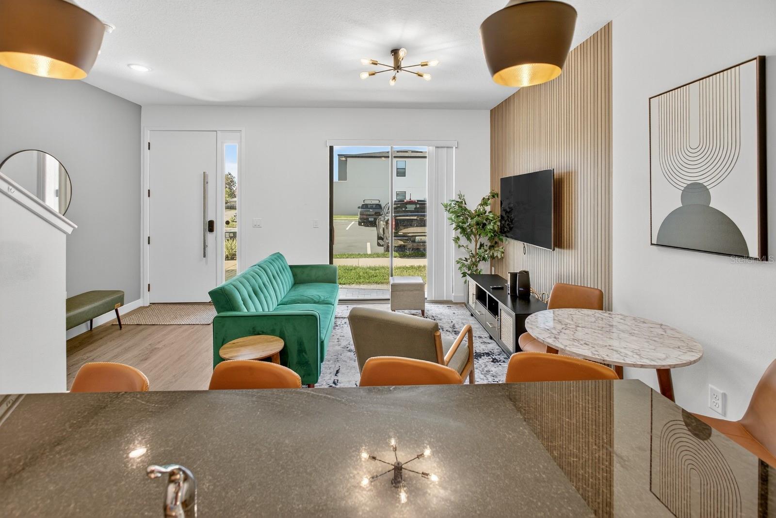 O6440876 Property Photo 35