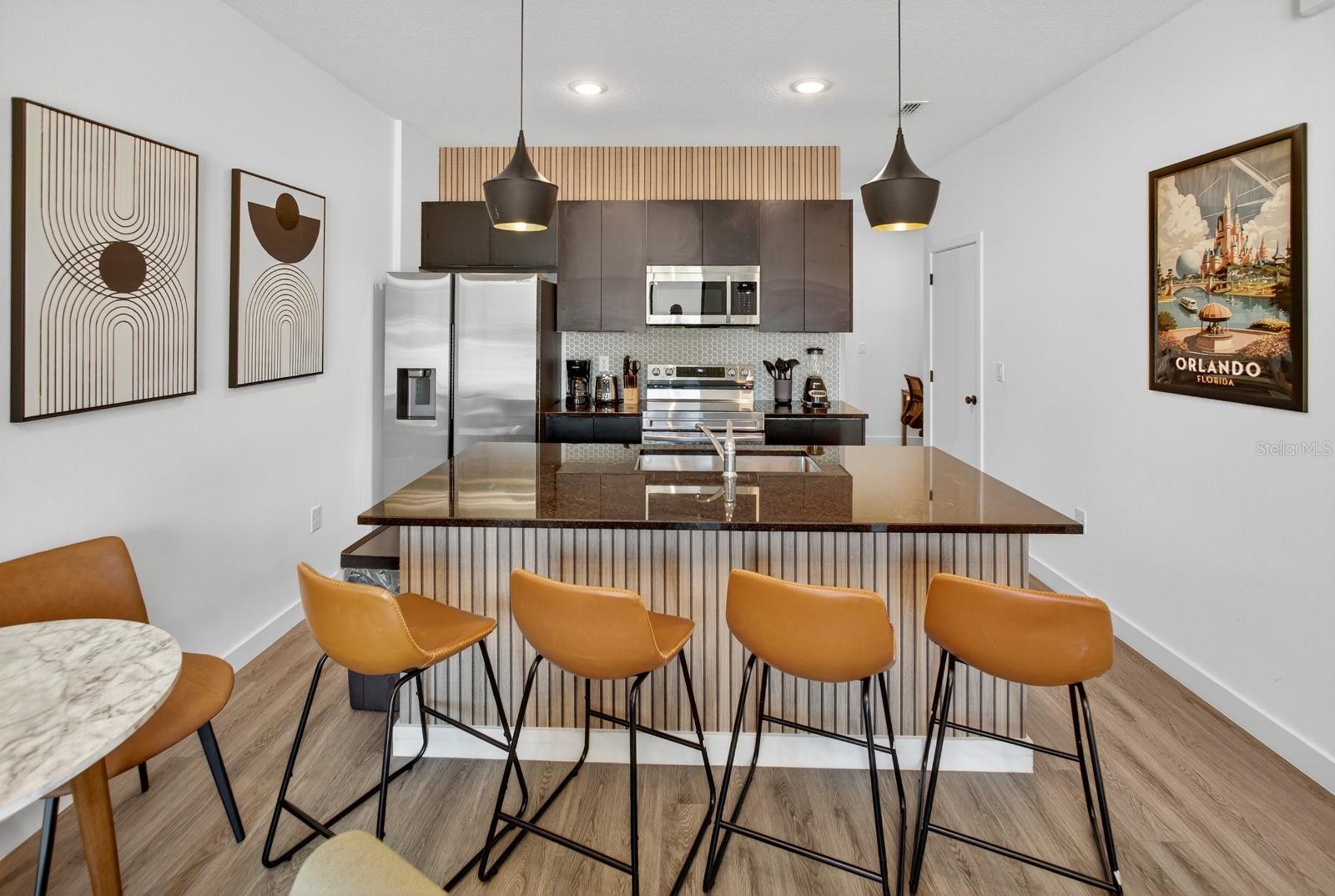 O6440876 Property Photo 38