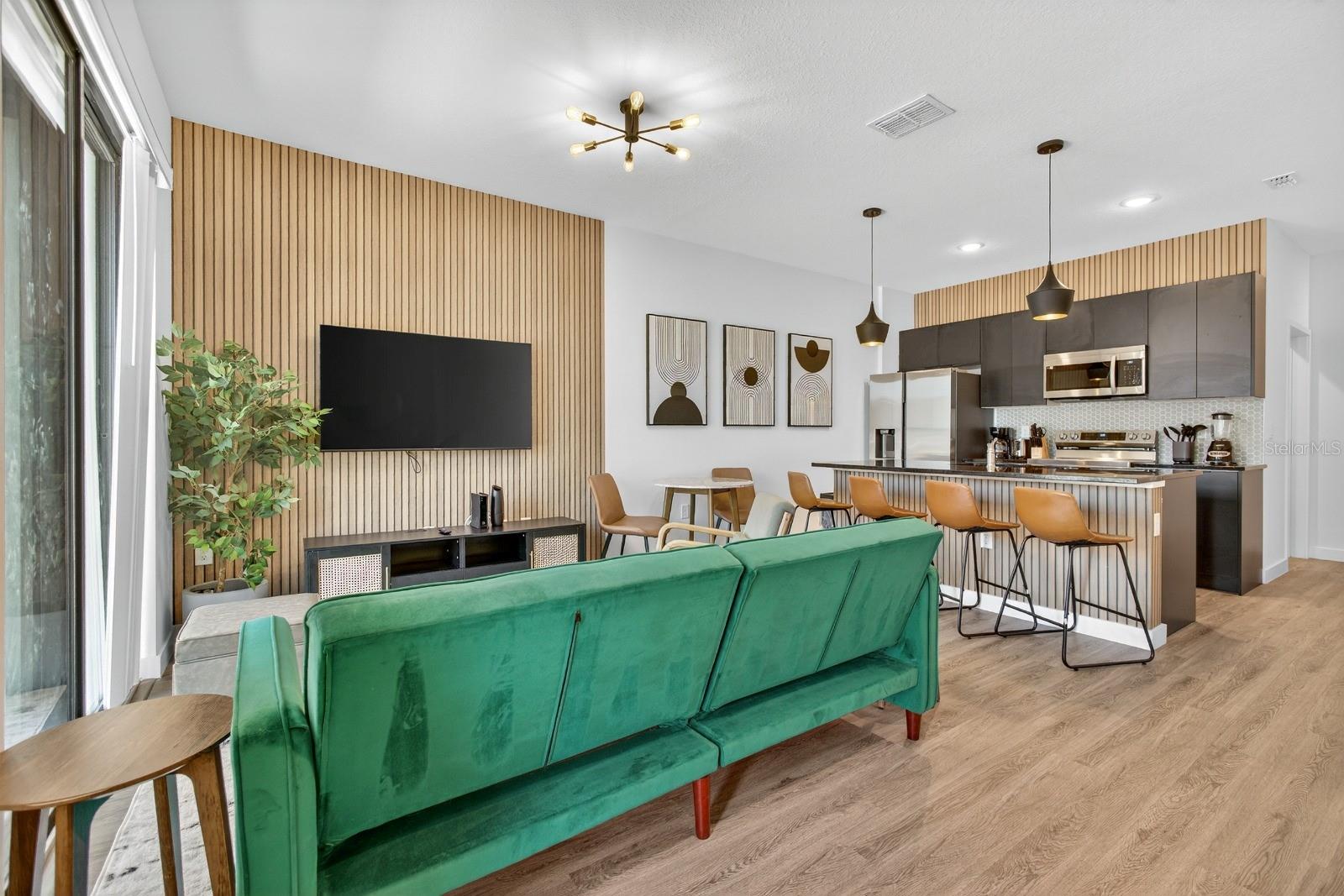 O6440876 Property Photo 43