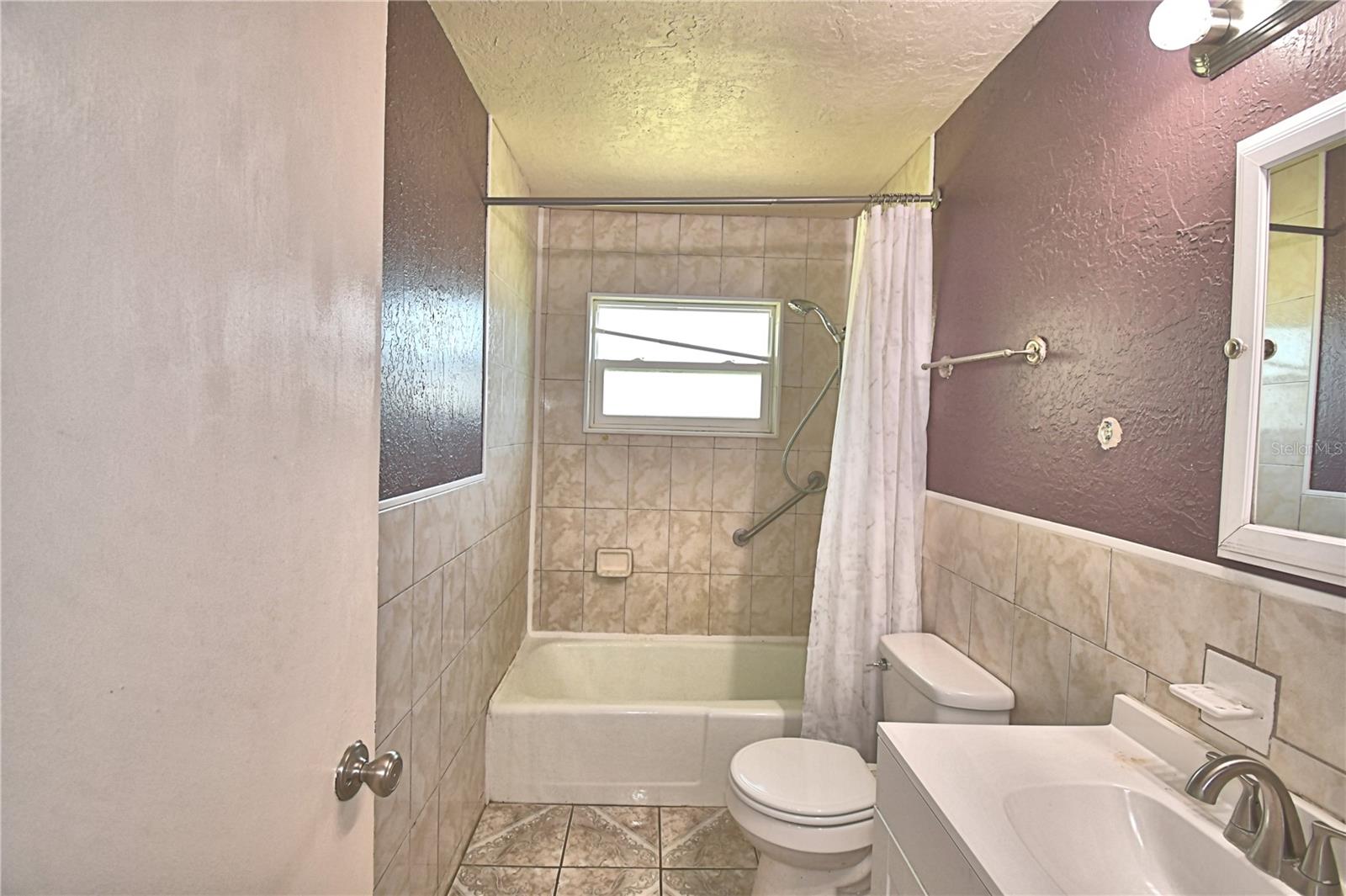 2407 Lilly St Property Photo 16