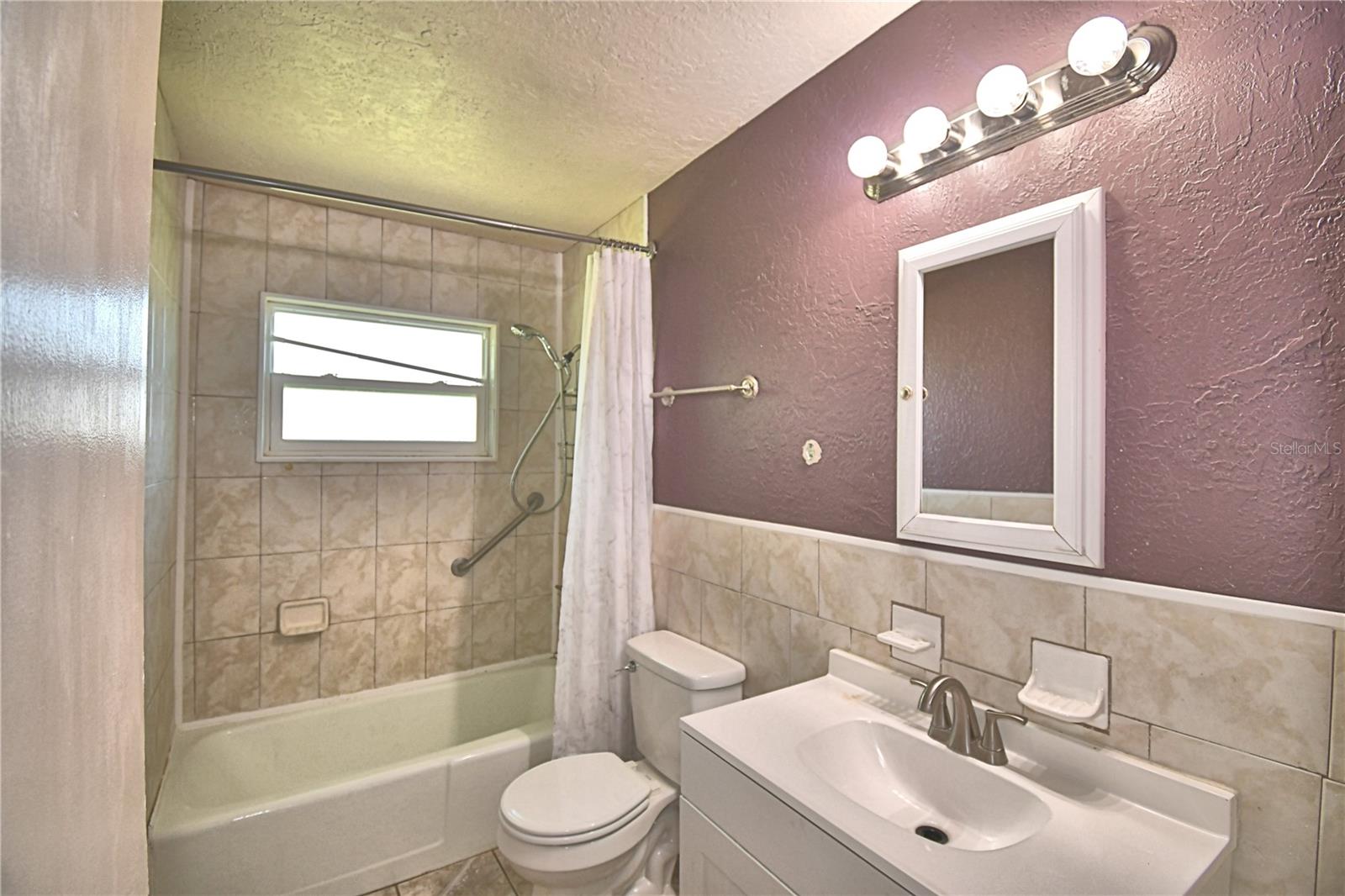 2407 Lilly St Property Photo 18