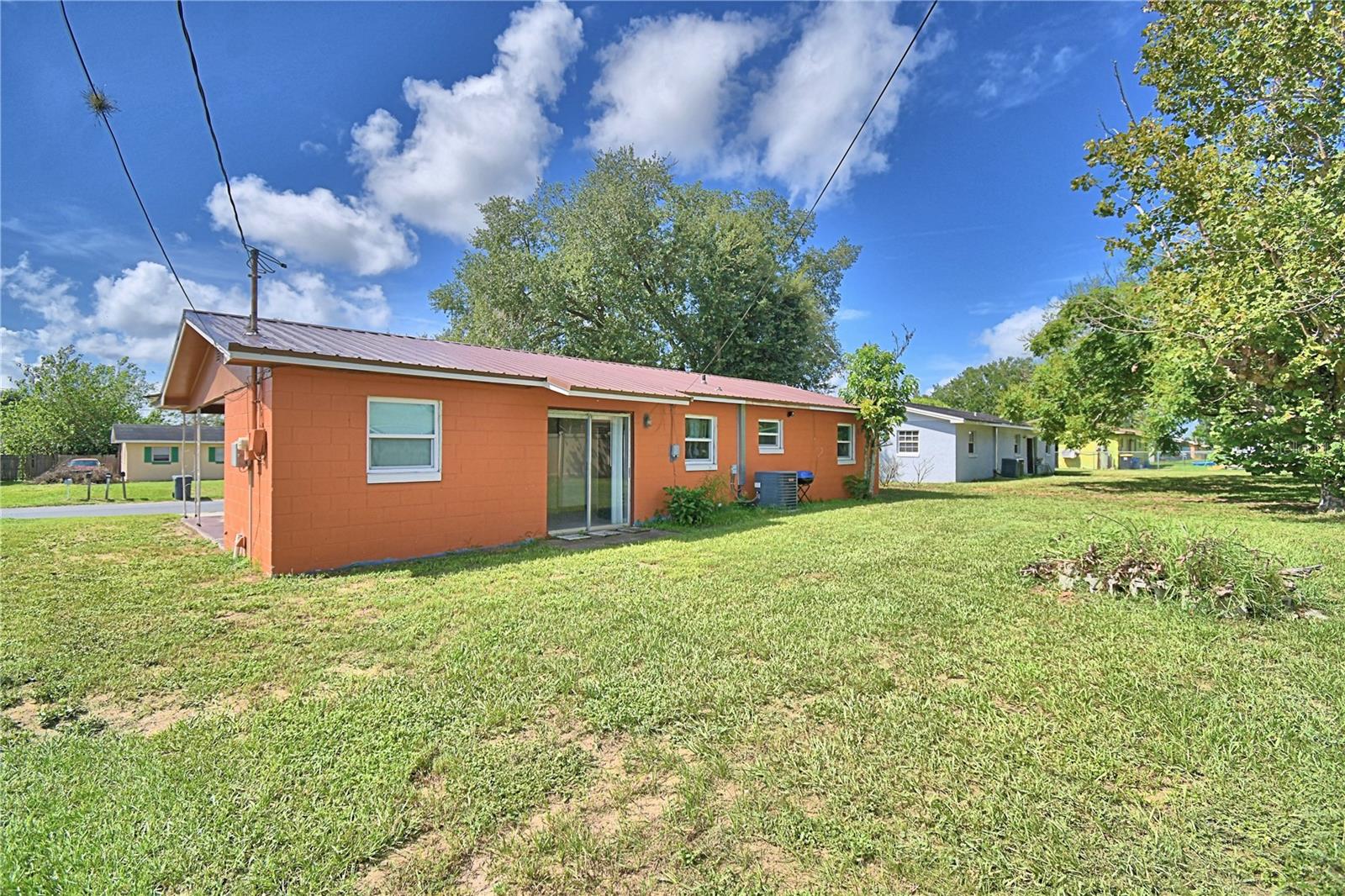 2407 Lilly St Property Photo 20