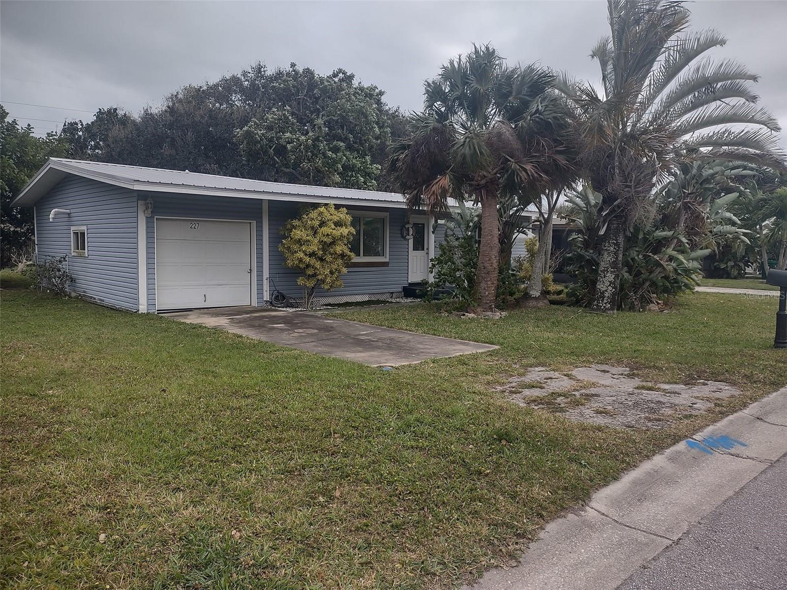 227 Woodland Ave Property Photo