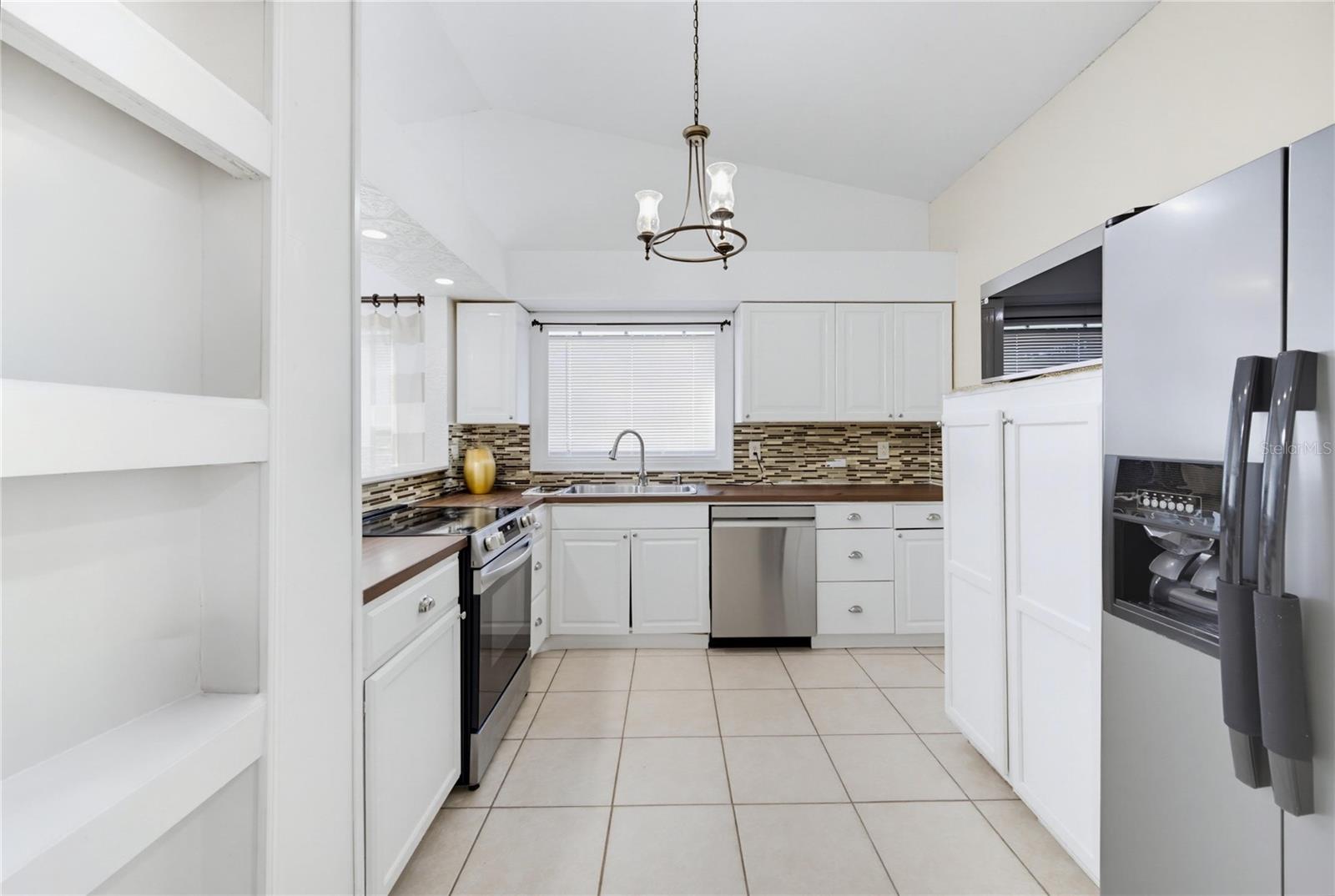 2483 Long Meadow Way Property Photo 25