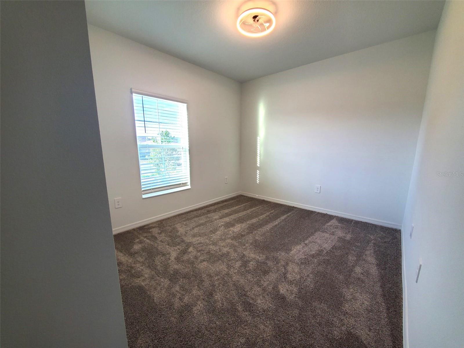1124 Tyler Loop Property Photo 8