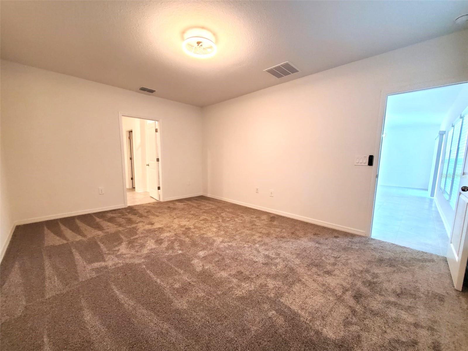 1124 Tyler Loop Property Photo 10