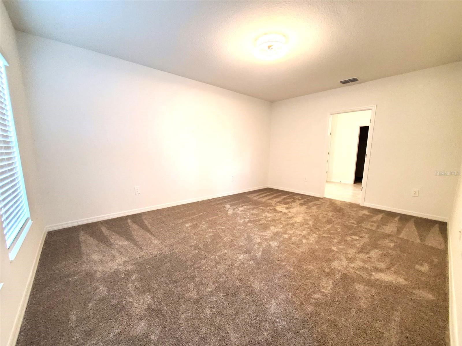 1124 Tyler Loop Property Photo 11