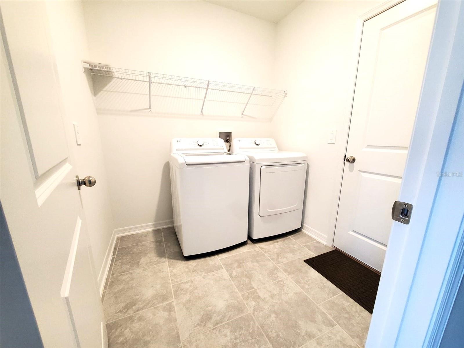 1124 Tyler Loop Property Photo 17