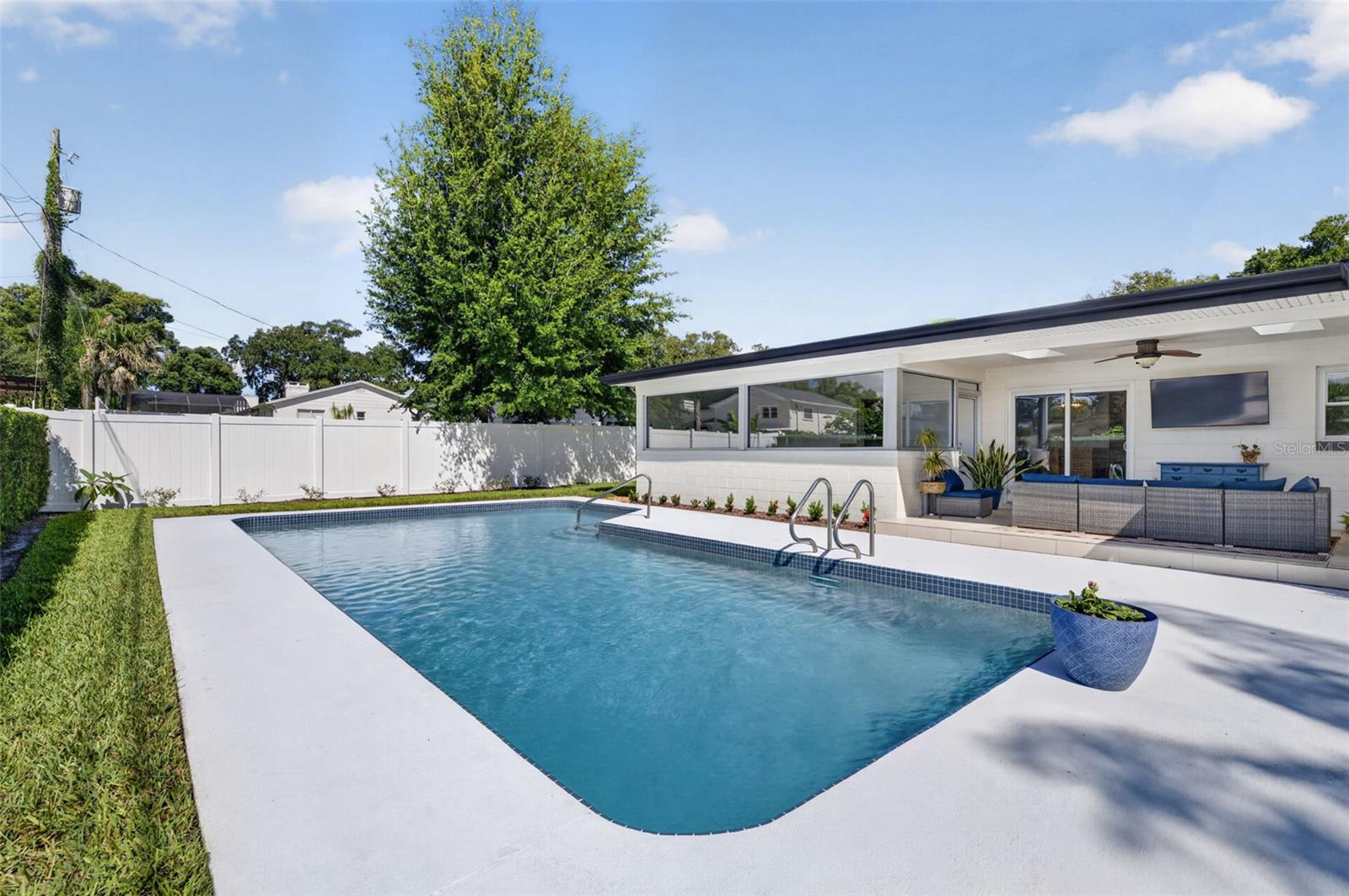 2414 Chinook Trl Property Photo 4