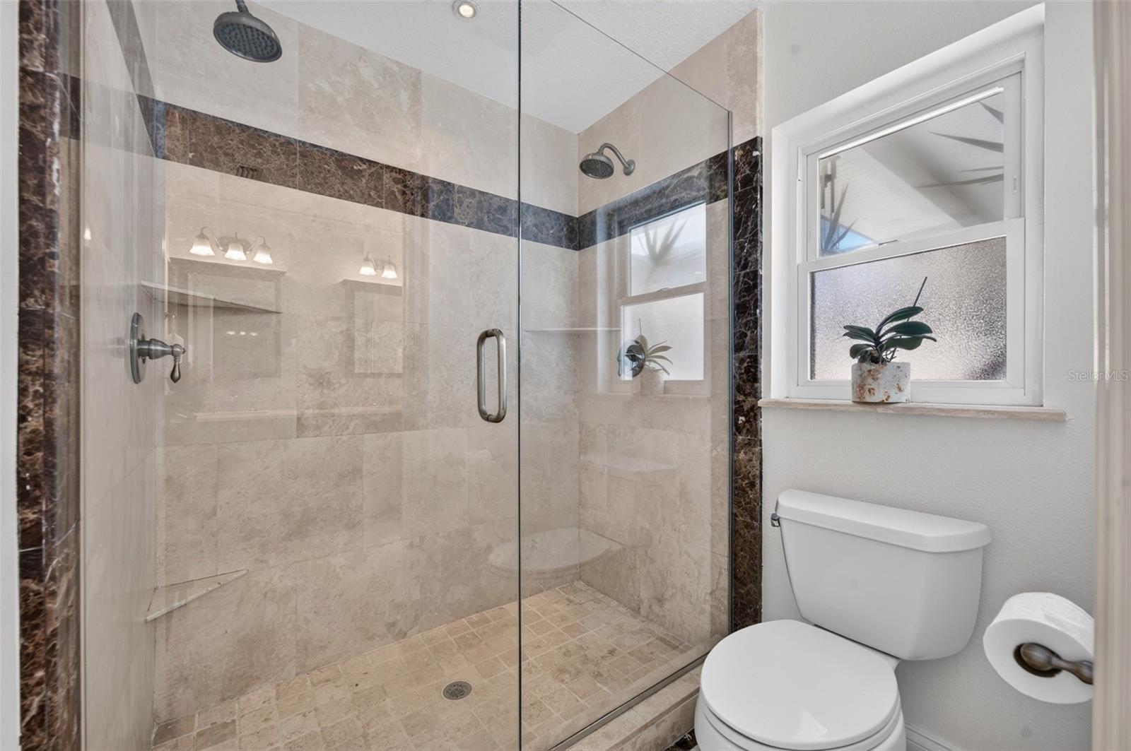 2414 Chinook Trl Property Photo 25