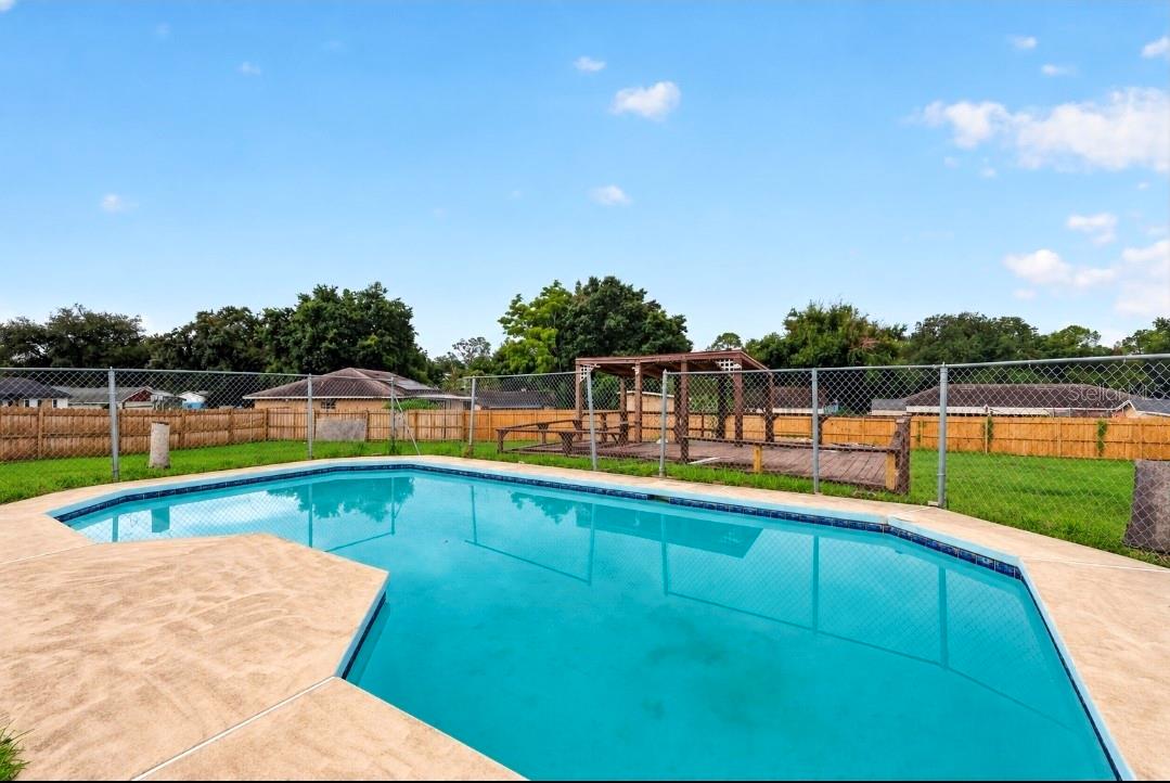3106 Knightsbridge Rd Property Photo 4