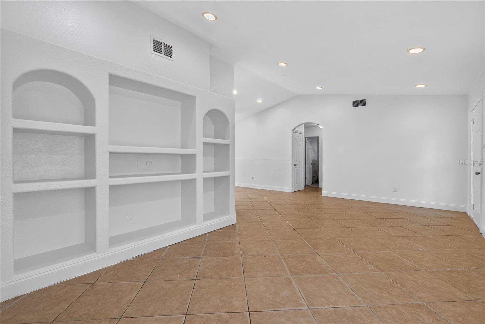 3106 Knightsbridge Rd Property Photo 9