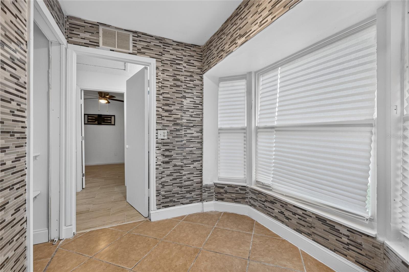 3106 Knightsbridge Rd Property Photo 15