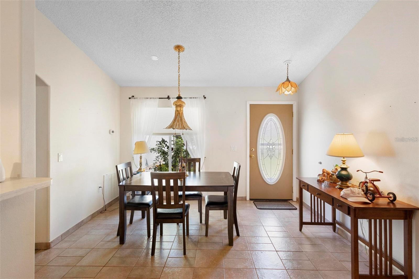 1248 Azora Dr Property Photo 4