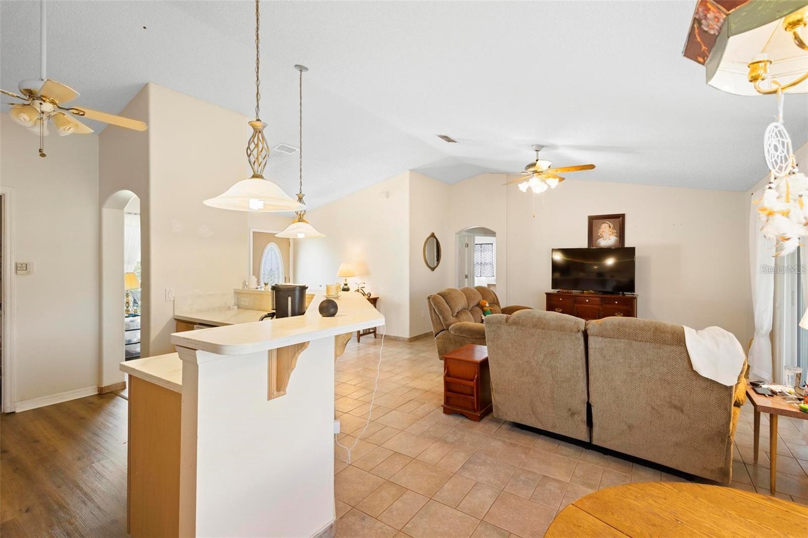 1248 Azora Dr Property Photo 6