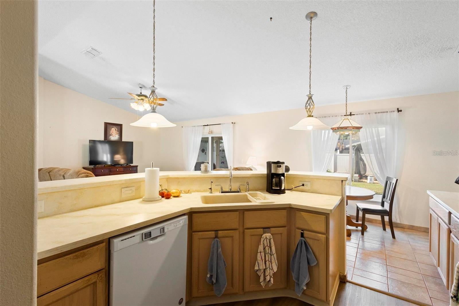 1248 Azora Dr Property Photo 7