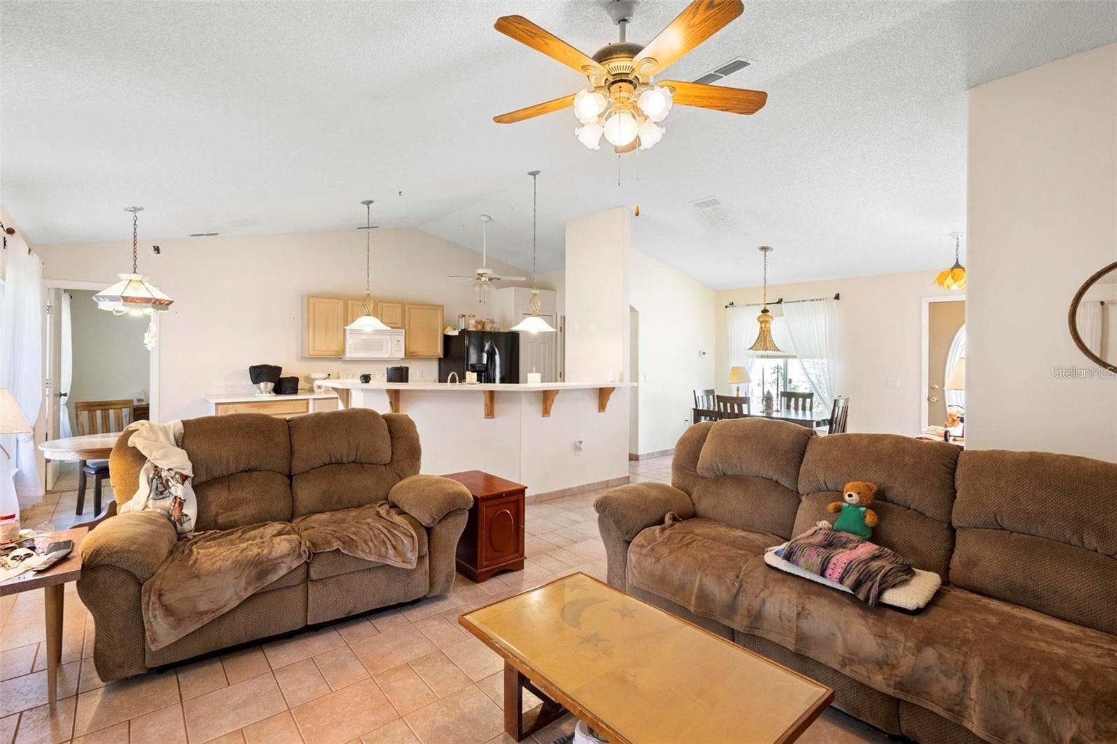 1248 Azora Dr Property Photo 9