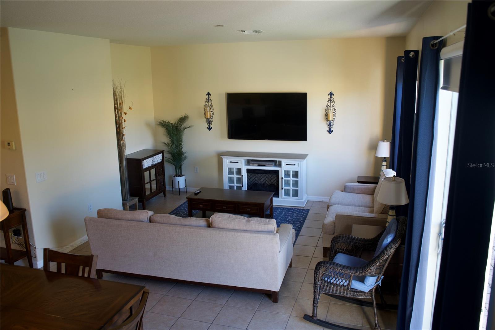 4925 Poolside Dr Property Photo 14