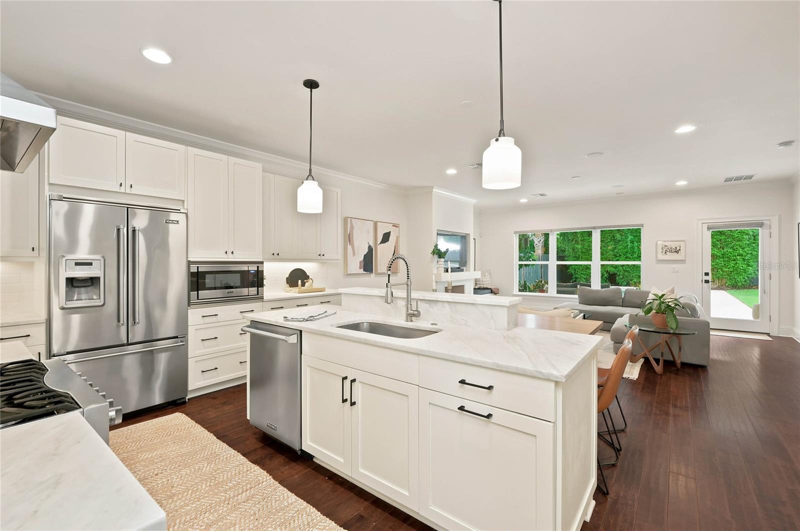 1707 Asher Ln Property Photo 7