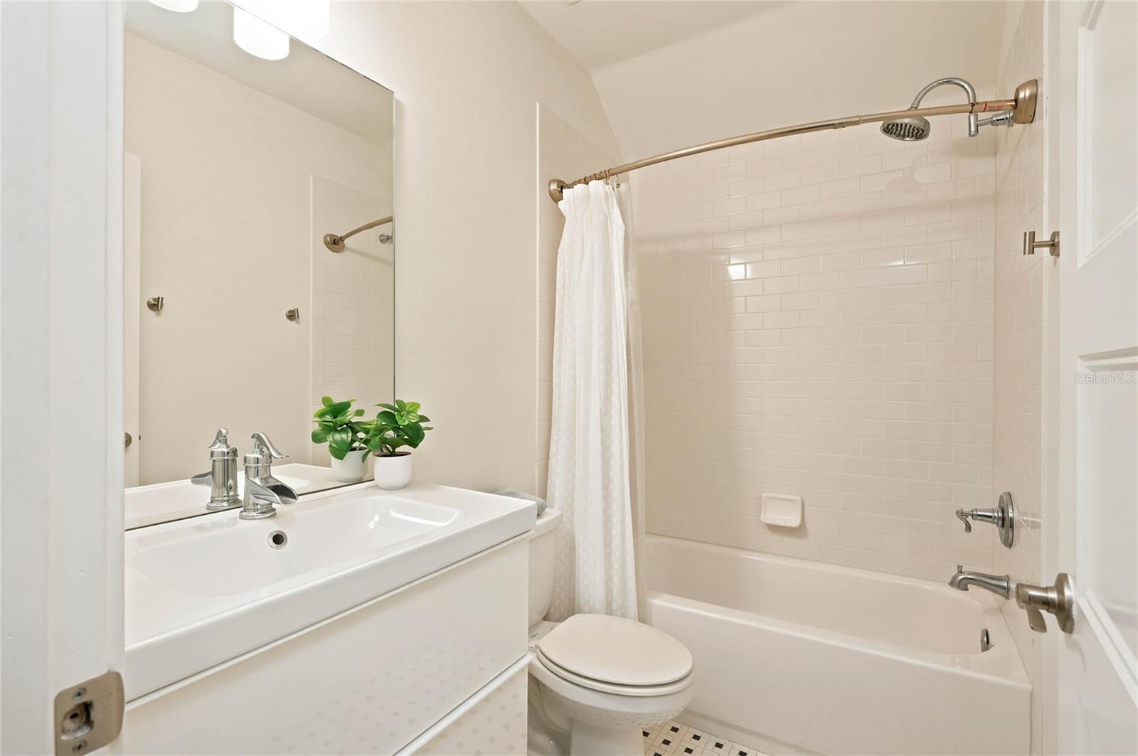 1707 Asher Ln Property Photo 37