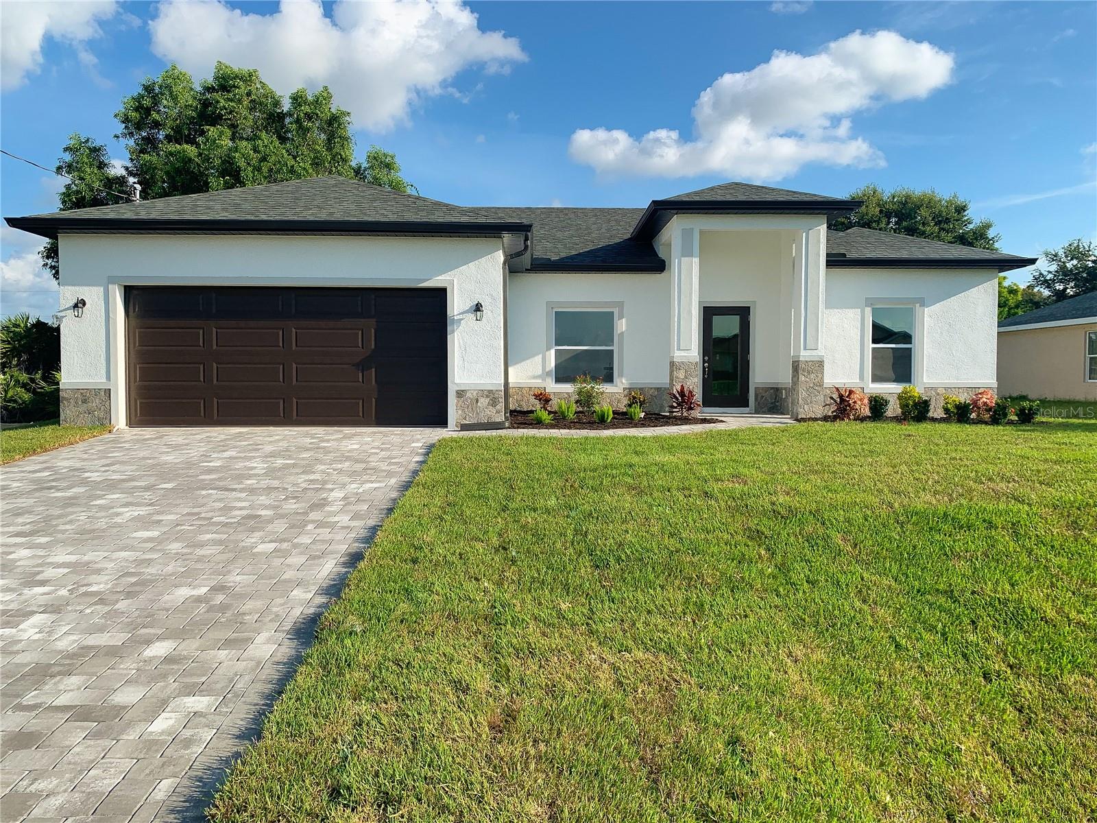 2722 Nanette Ln Property Photo 1