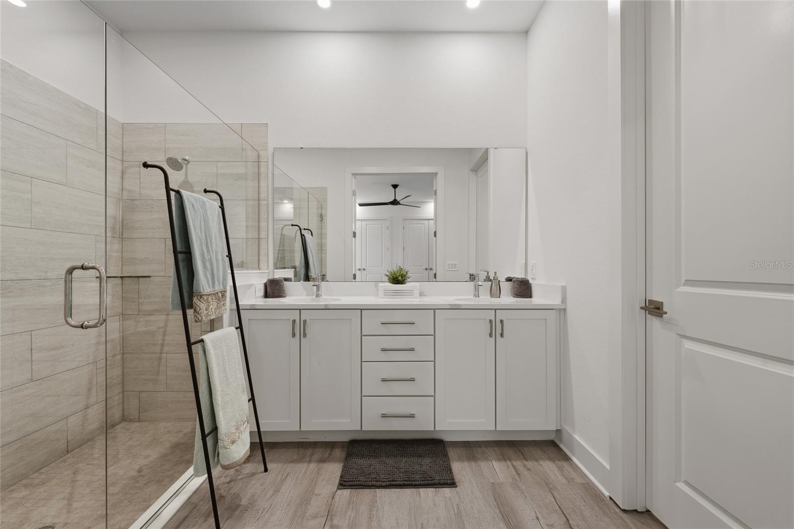 300 Muirfield Loop Property Photo 22