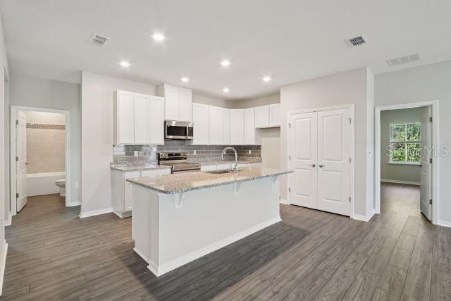 31 Whittingham Ln Property Photo 5