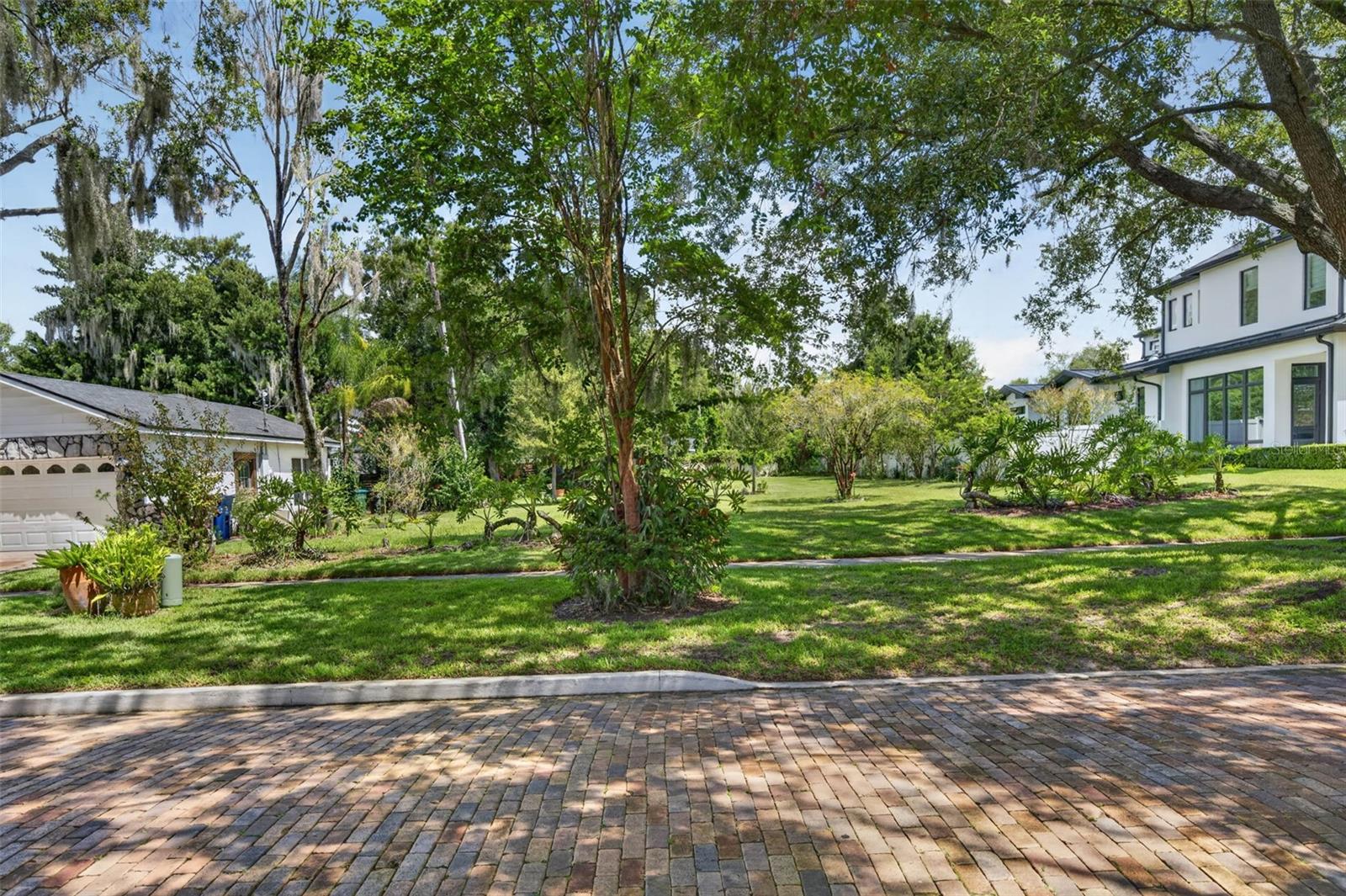 120 Broadview Ave Property Photo 11