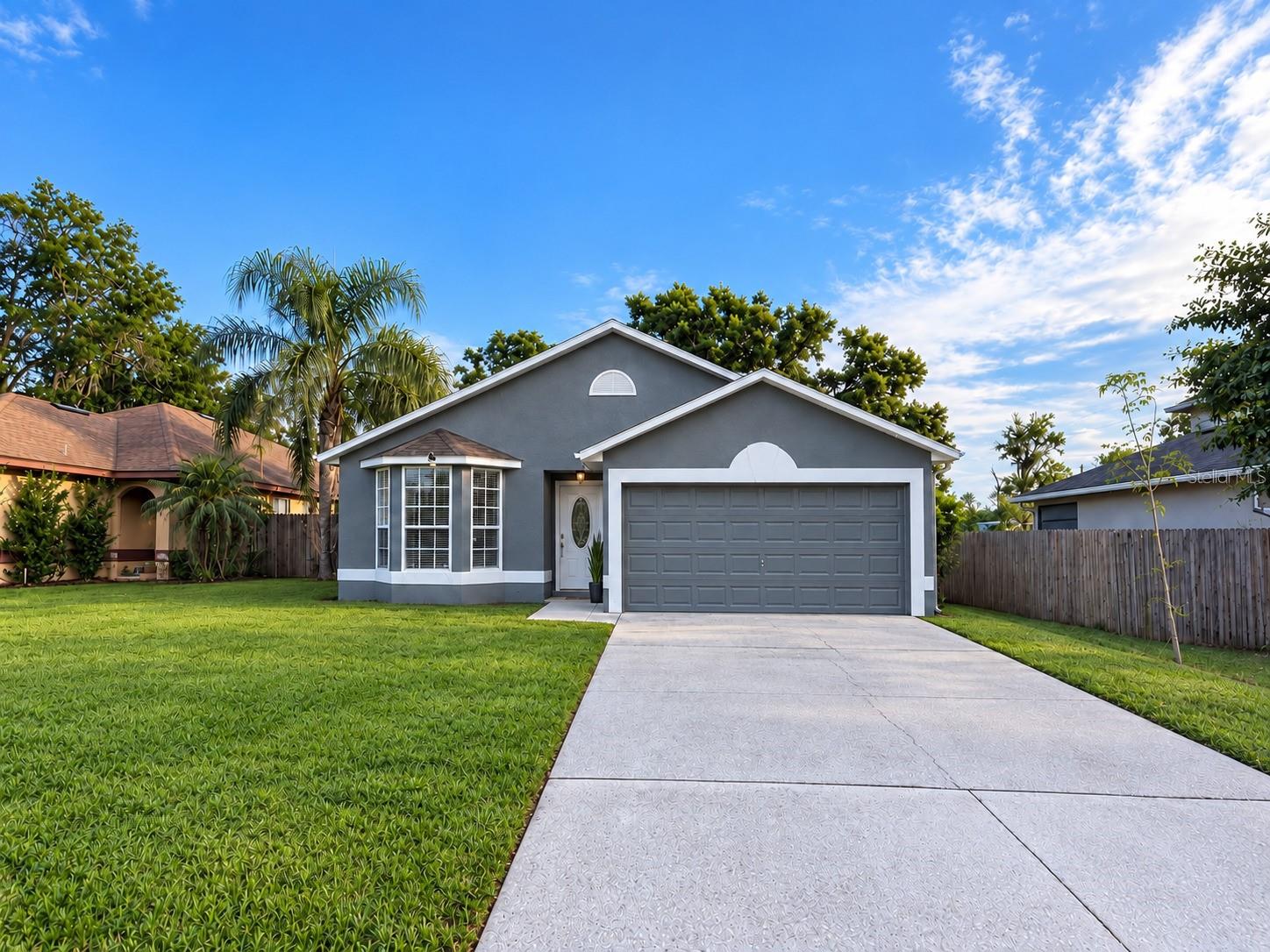 520 E MAGNOLIA AVE